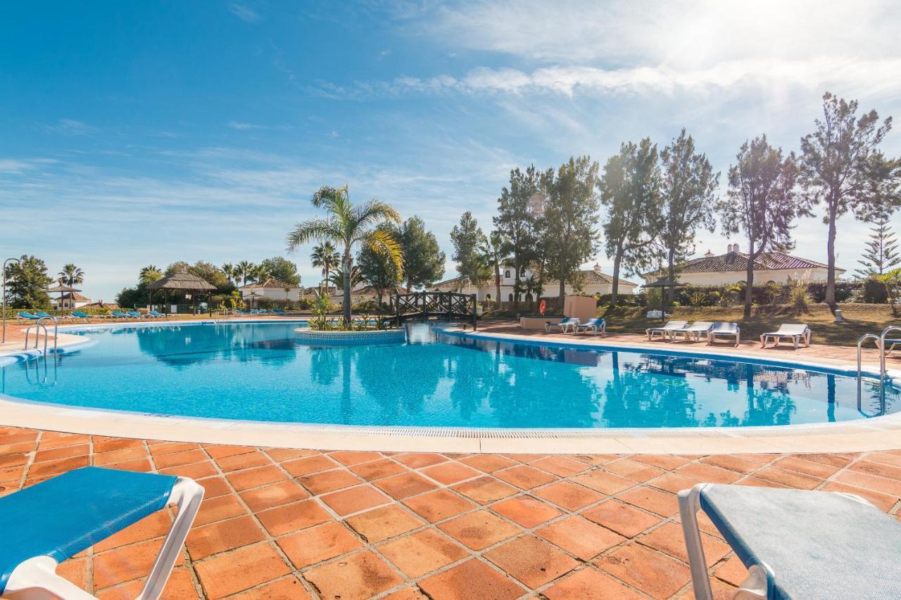 2258-Superb 1 Bedroom-Terrace And Sea View Castillo de Sabinillas Buitenkant foto